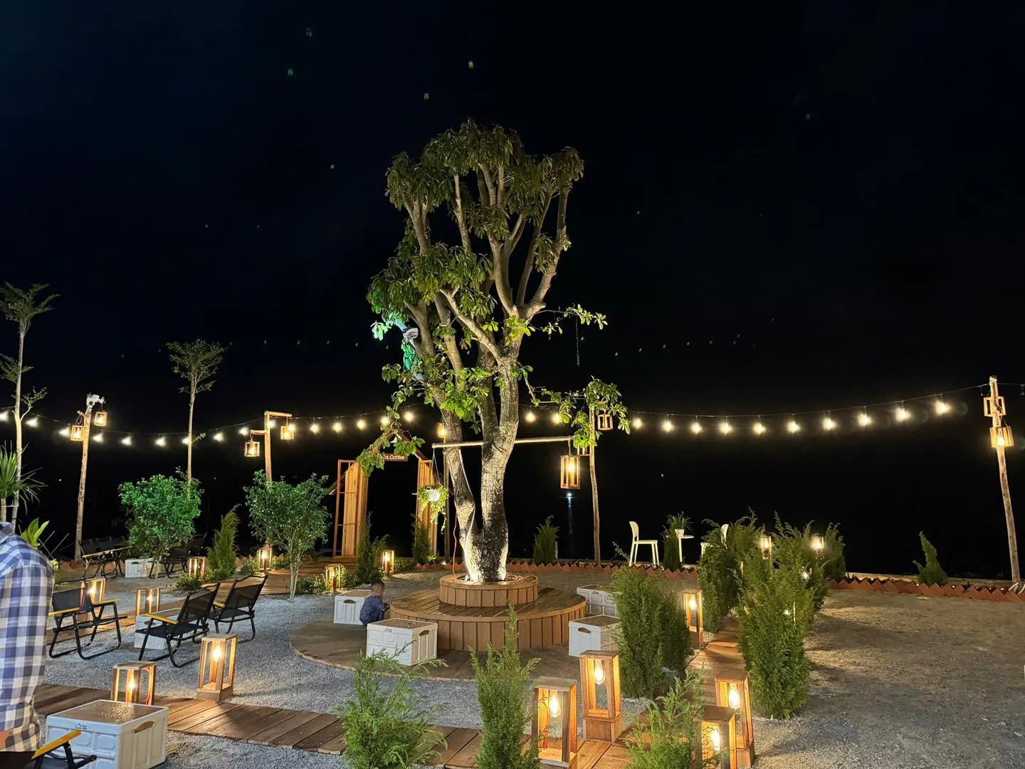 Review Orimi Coffee - Không gian tối giản cực "chill" cho tín đồ sống ảo tại Hoài Nhơn