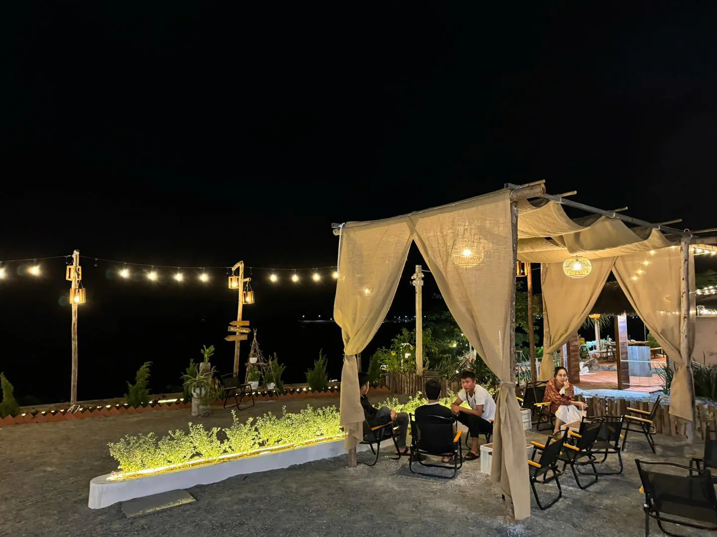 Không gian và Concept decor của Orimi Coffee