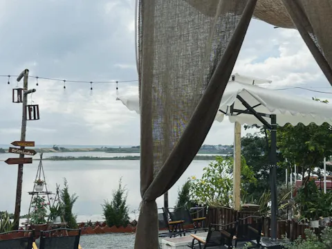 Review Orimi Coffee - Không gian tối giản cực "chill" cho tín đồ sống ảo tại Hoài Nhơn