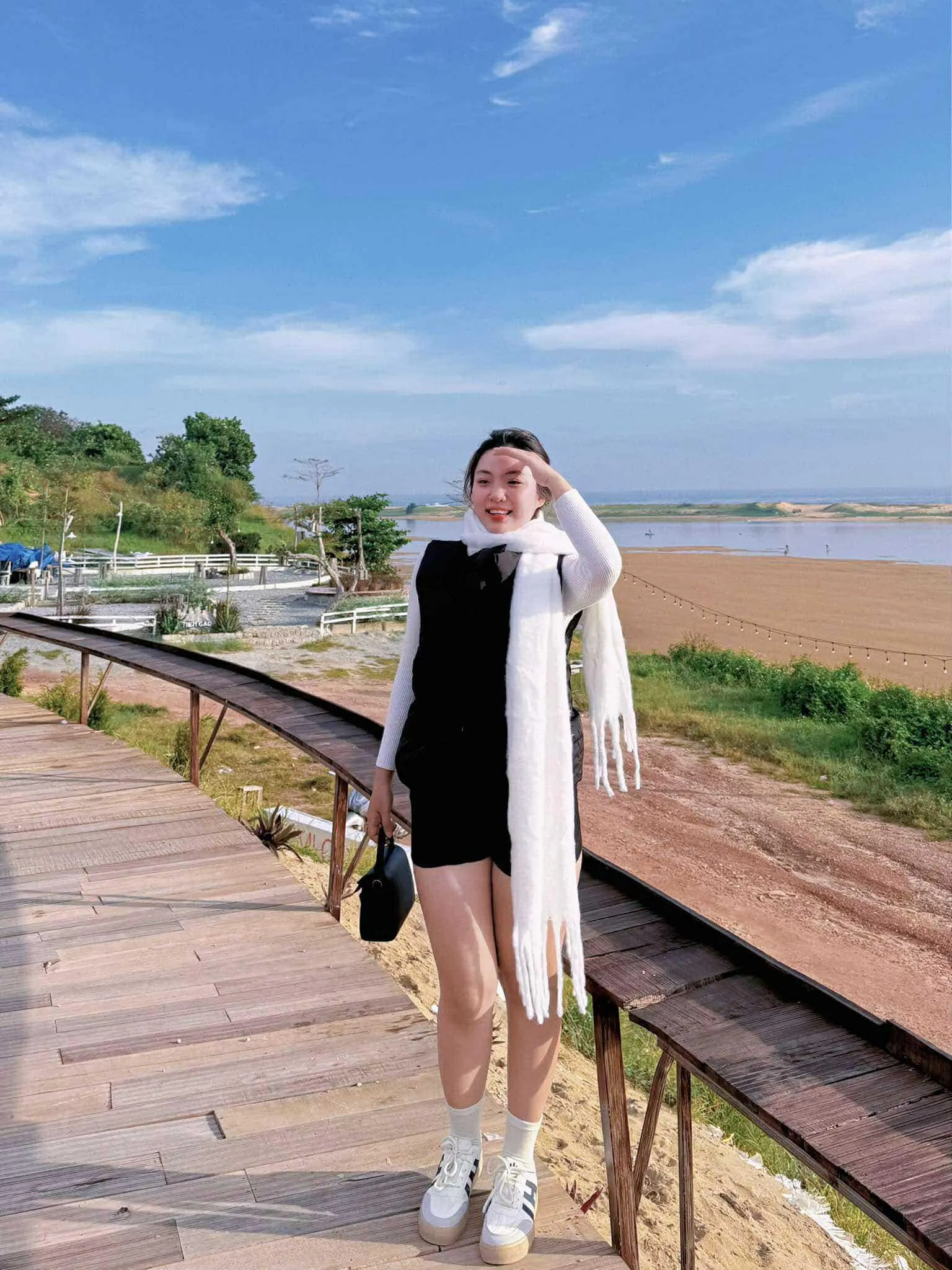 Review Orimi Coffee - Không gian tối giản cực "chill" cho tín đồ sống ảo tại Hoài Nhơn