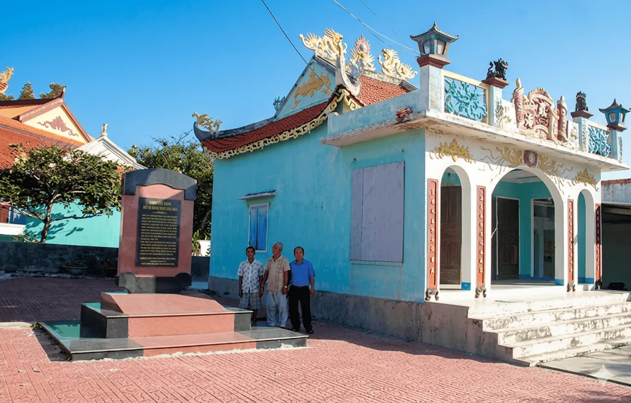 Di tích Lăng Ông Nam Hải