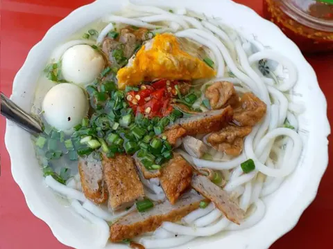 Bánh Canh Chả Cá