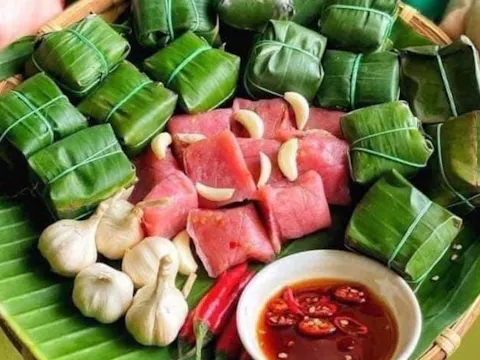 Nem Chợ Huyện