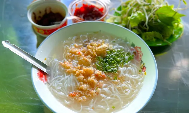 Bún Tôm