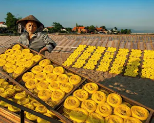 Bún cuộn vàng nghệ tươi