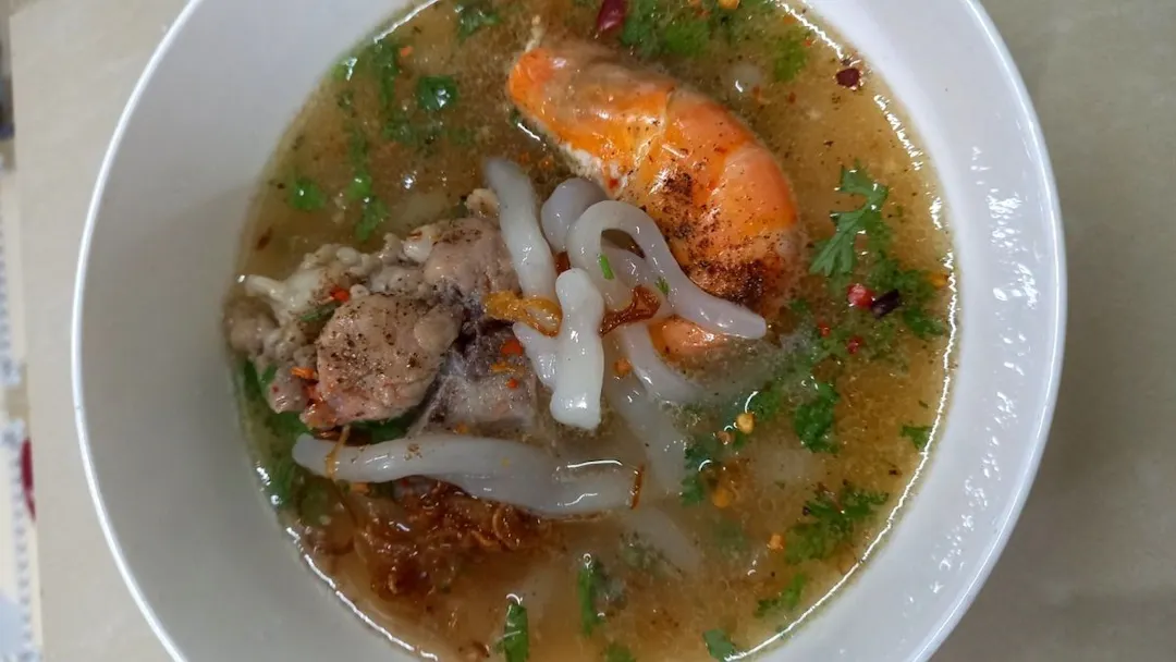 Trải Nghiệm Bánh Canh Bột Lọc Ở Hoài Nhơn Có Gì Đặc Biệt?