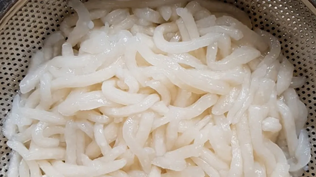 Sợi bánh trong veo, dẻo dai