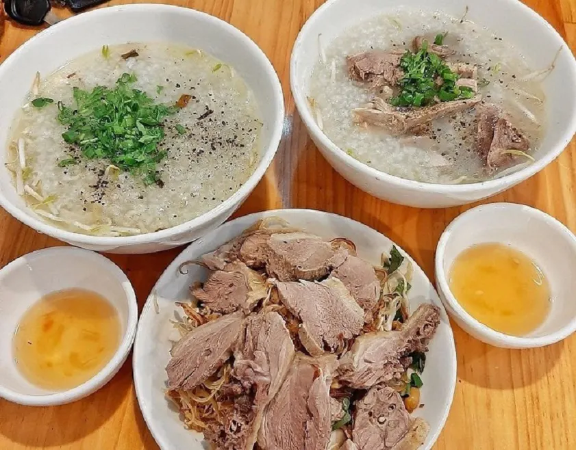 Tô cháo nóng hổi, ngọt thanh tự nhiên