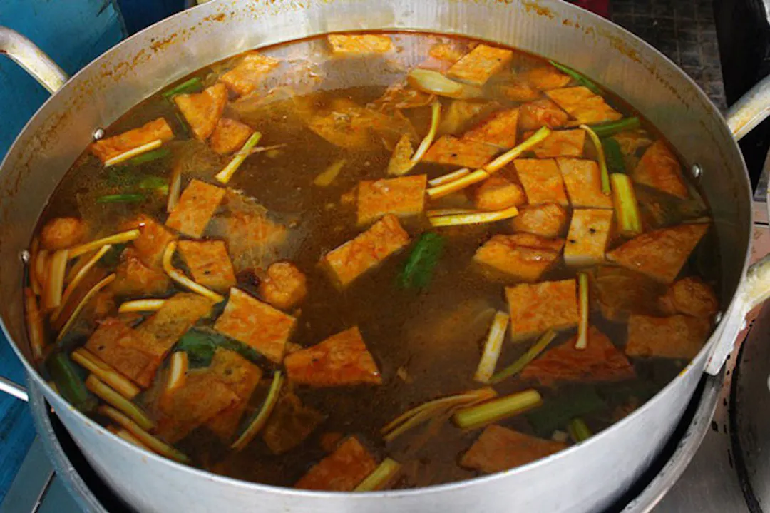 Nước dùng ngọt thanh tinh khiết, không chuộng dầu mỡ