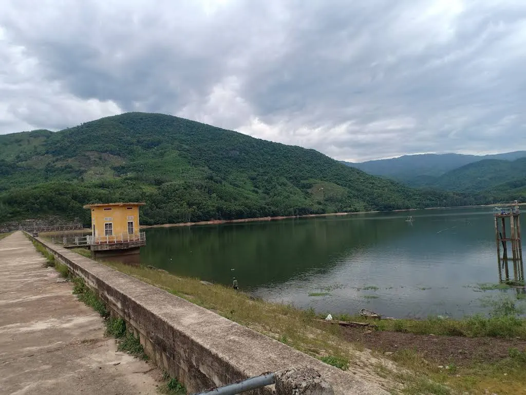 Hồ Mỹ Bình – Không gian thoáng đãng, mát lành tinh khôi
