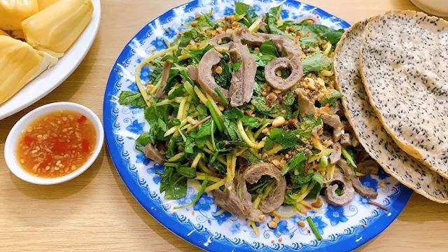 Gỏi lòng cá bò gù
