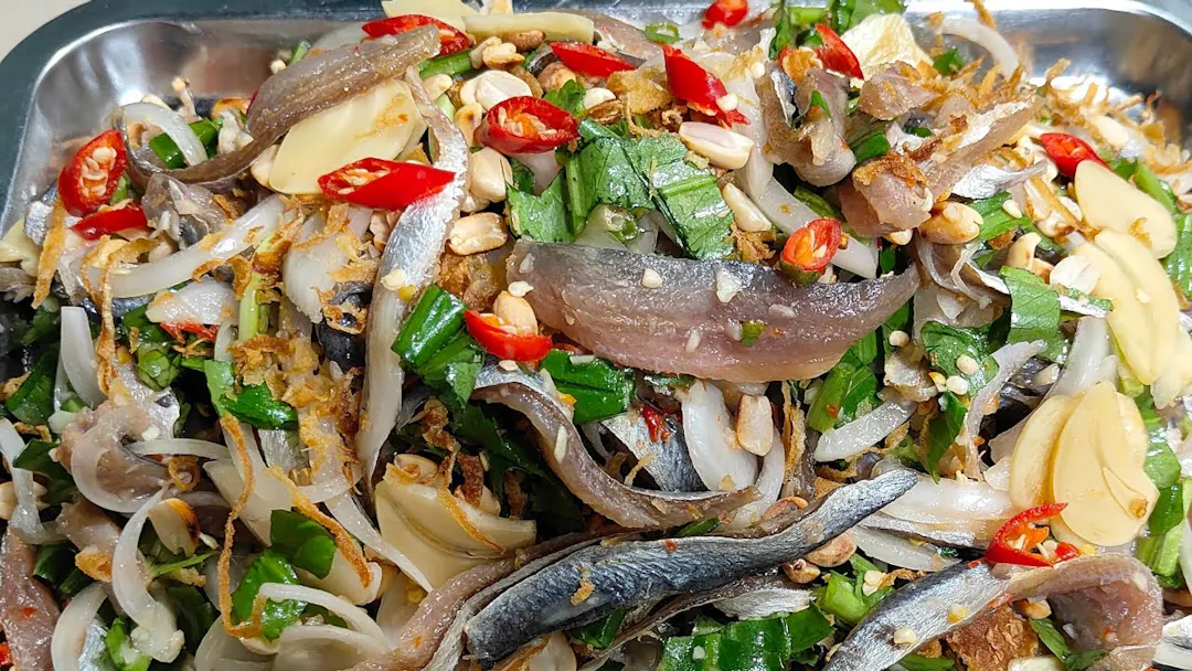 Cách làm gỏi cá chích Bình Định giòn sần sật không tanh tại nhà