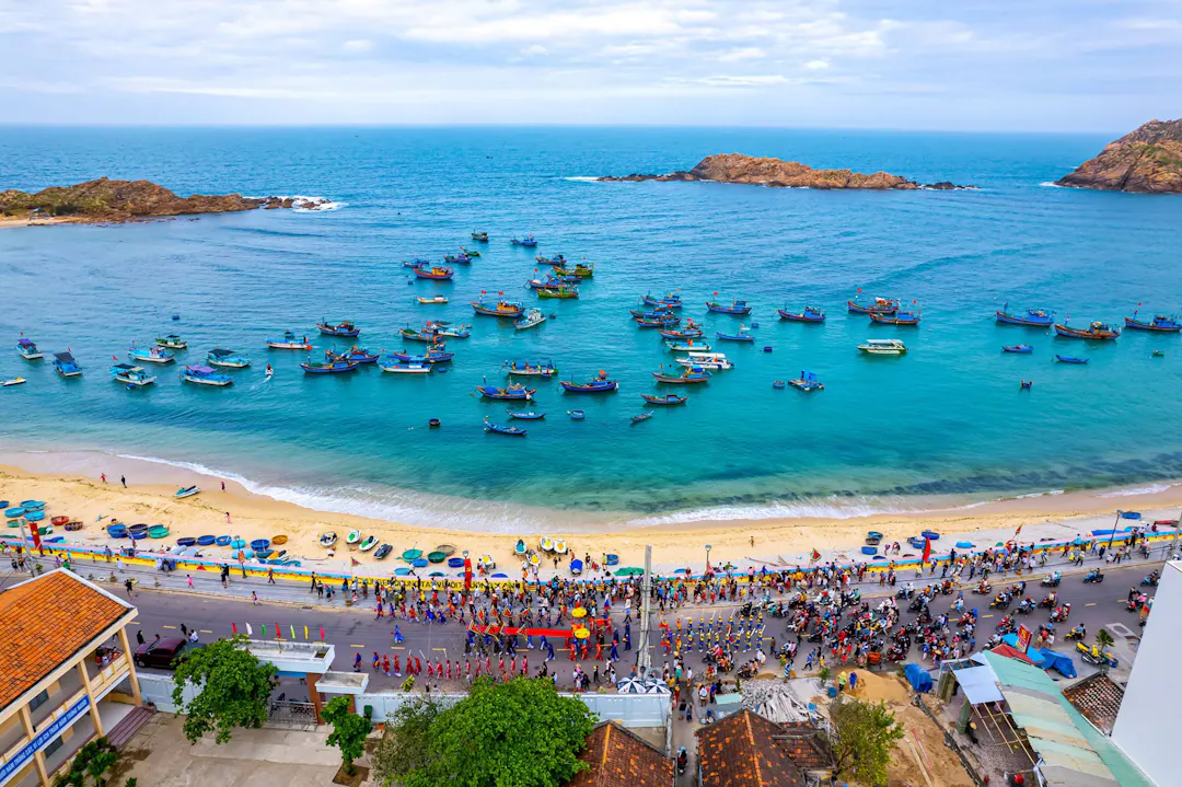 Cẩm nang và lưu ý quan trọng cho du khách khi tham gia lễ hội cầu ngư Bình Định