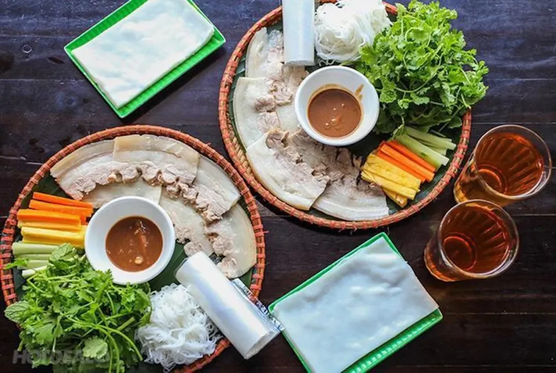 Bánh tráng cuốn thịt heo luộc