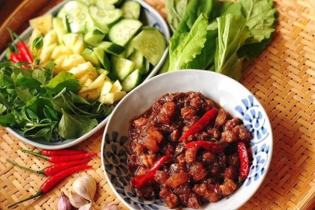 Thịt ba chỉ xào mắm ruốc sả ớt