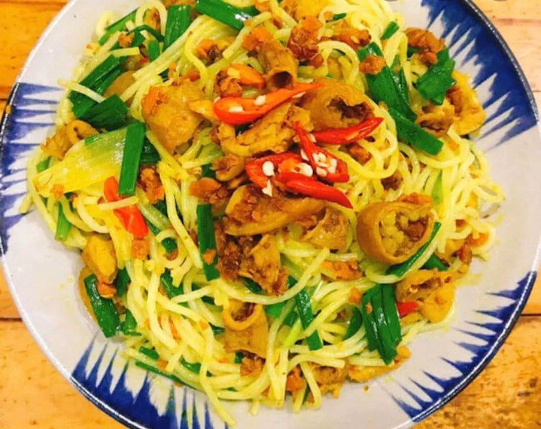 Bún số 8 xào lòng nghệ