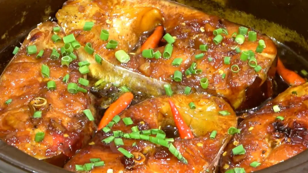 Chấm nước thịt kho, cá kho kẹo ngày mưa