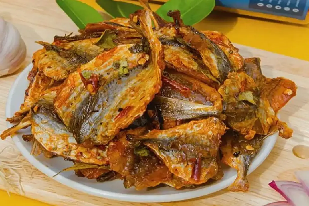 Khô cá chỉ vàng rim nước mắm đường