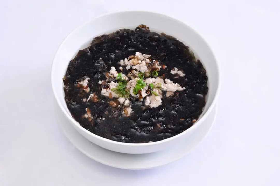 Canh rong biển khô nấu thịt băm / Sườn heo