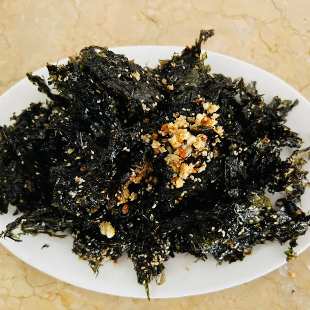 Rong biển khô sấy giòn cháy tỏi ớt
