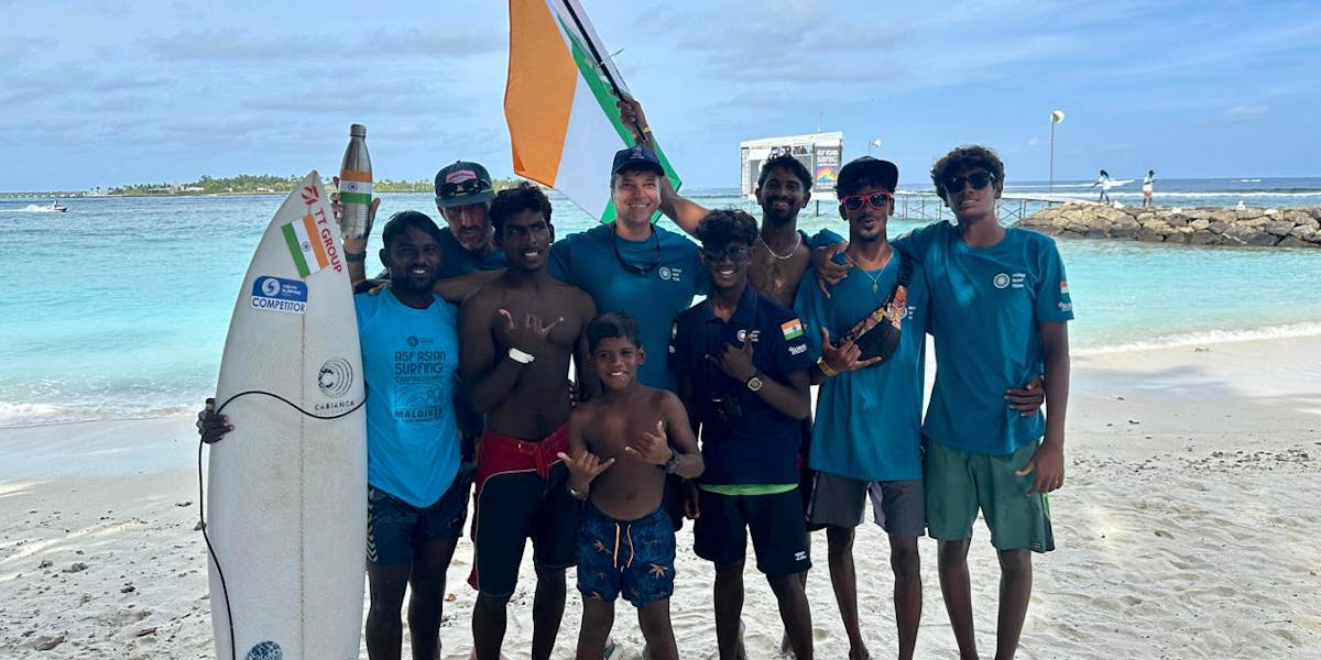 indian surfing team