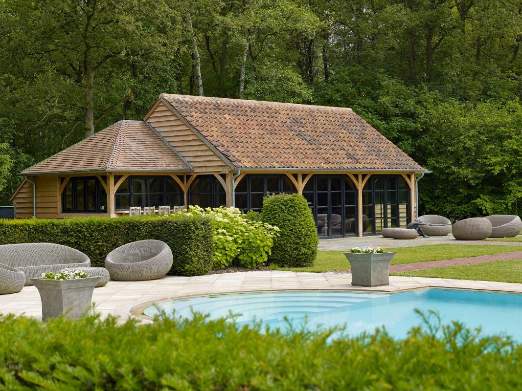 Eikenhouten poolhouse