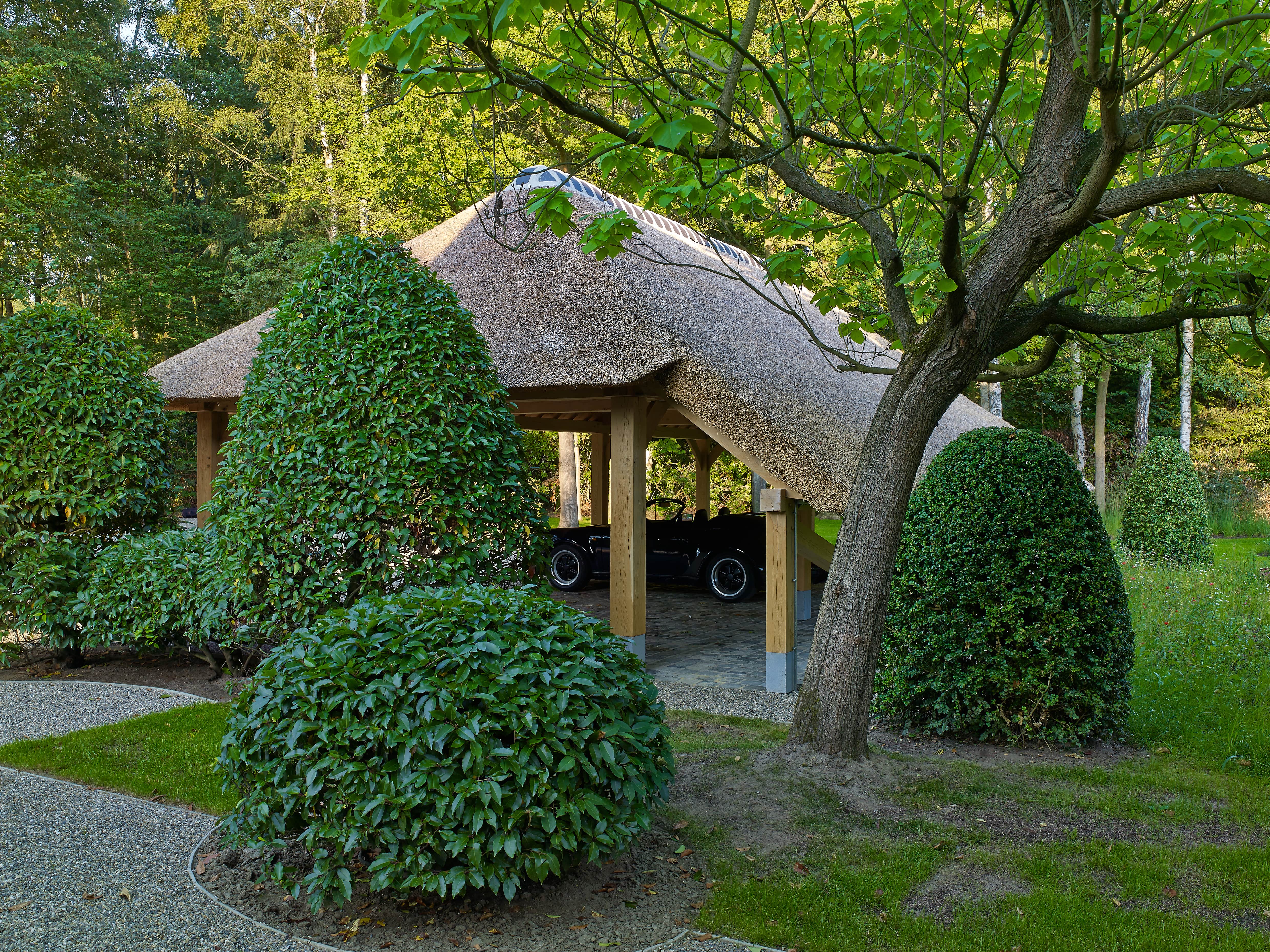 Dubbele eikenhouten carport twee wagens