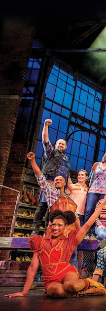 Huvudattraktionen i teatern är en 90 minuter lång och påkostad uppsättning av musikalen Kinky Boots.