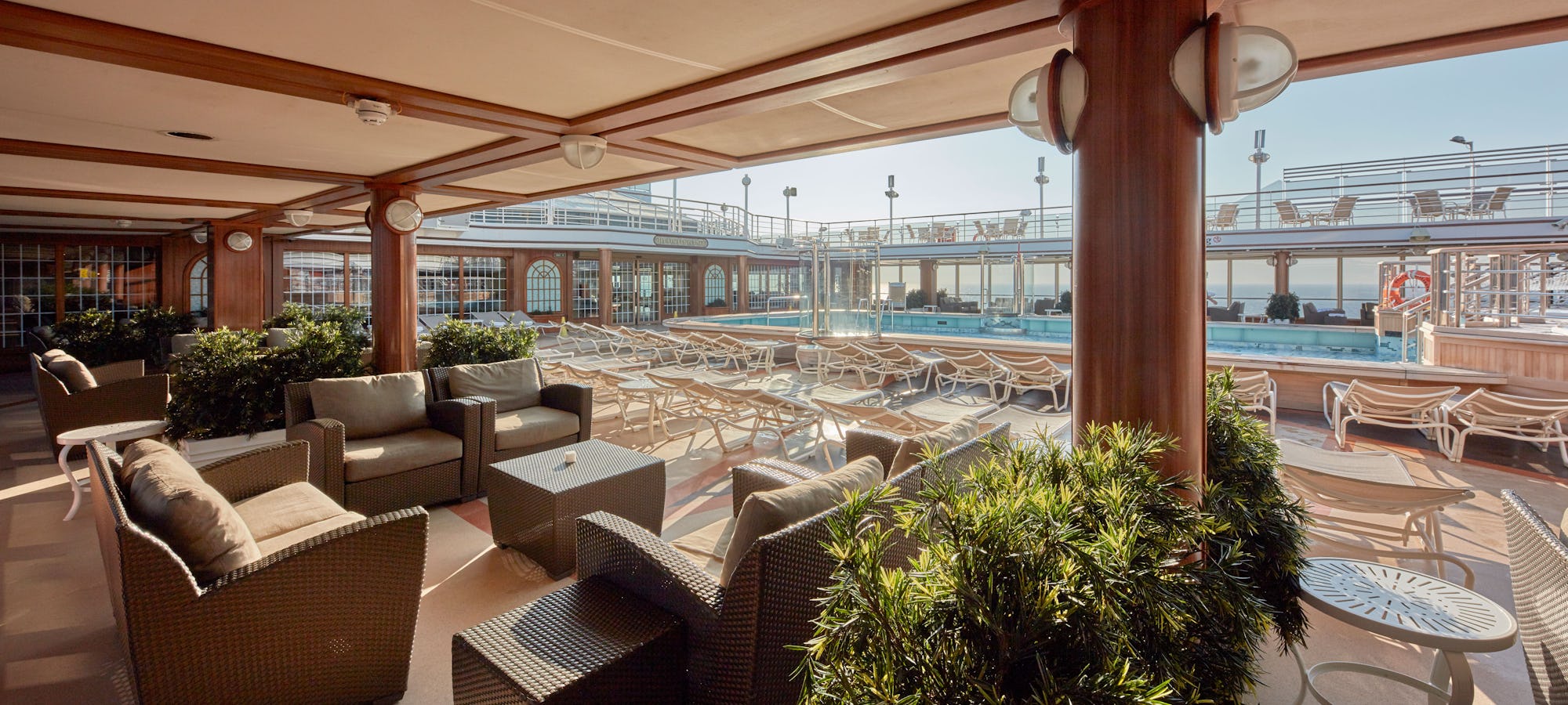 Queen Elizabeth Cruises 2025 & 2025 Seascanner.co.uk