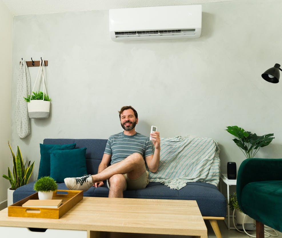 Installation d'une climatisation par un technicien frigoriste de Concept Habitat Normandie - Tourville la Rivière(76)