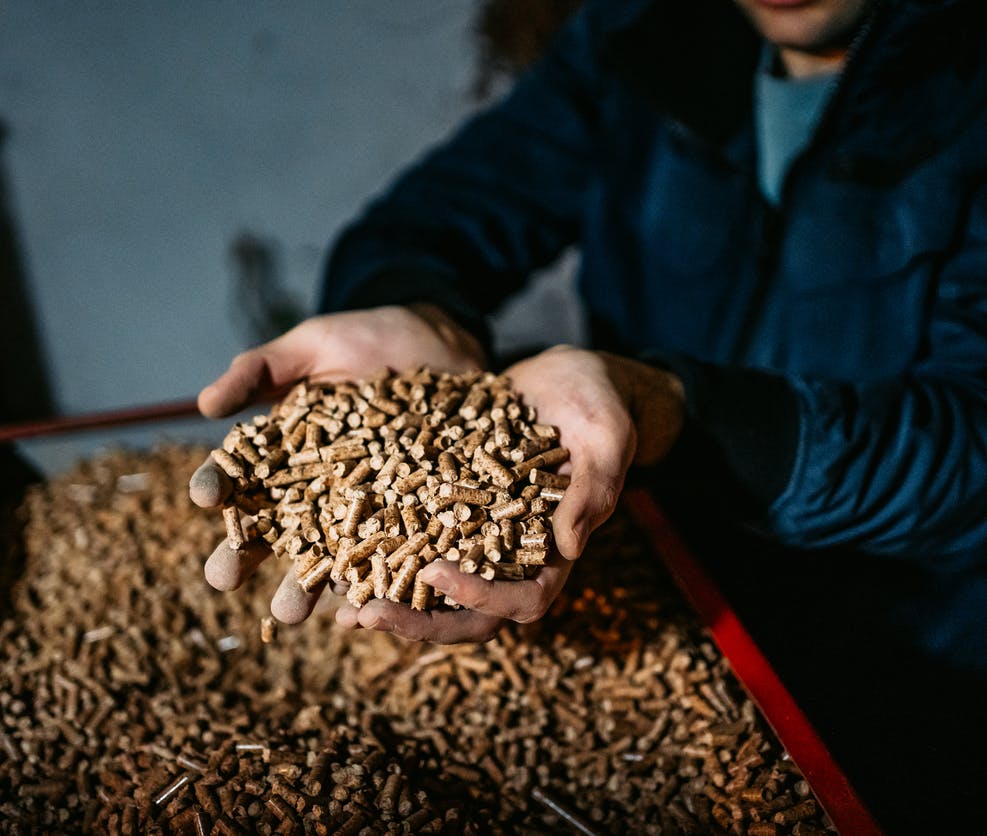 Visite d'entretien d'une chaudière par un technicien chauffagiste - Concept Habitat Normandie