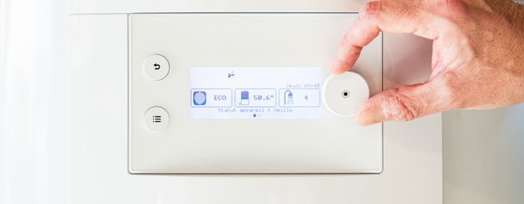 Chauffe-eau thermodynamique : réparation près d'Angers