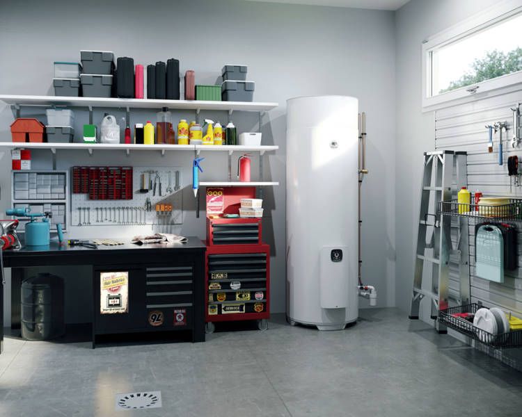Chauffe-eau thermodynamique Thermor dans un garage
