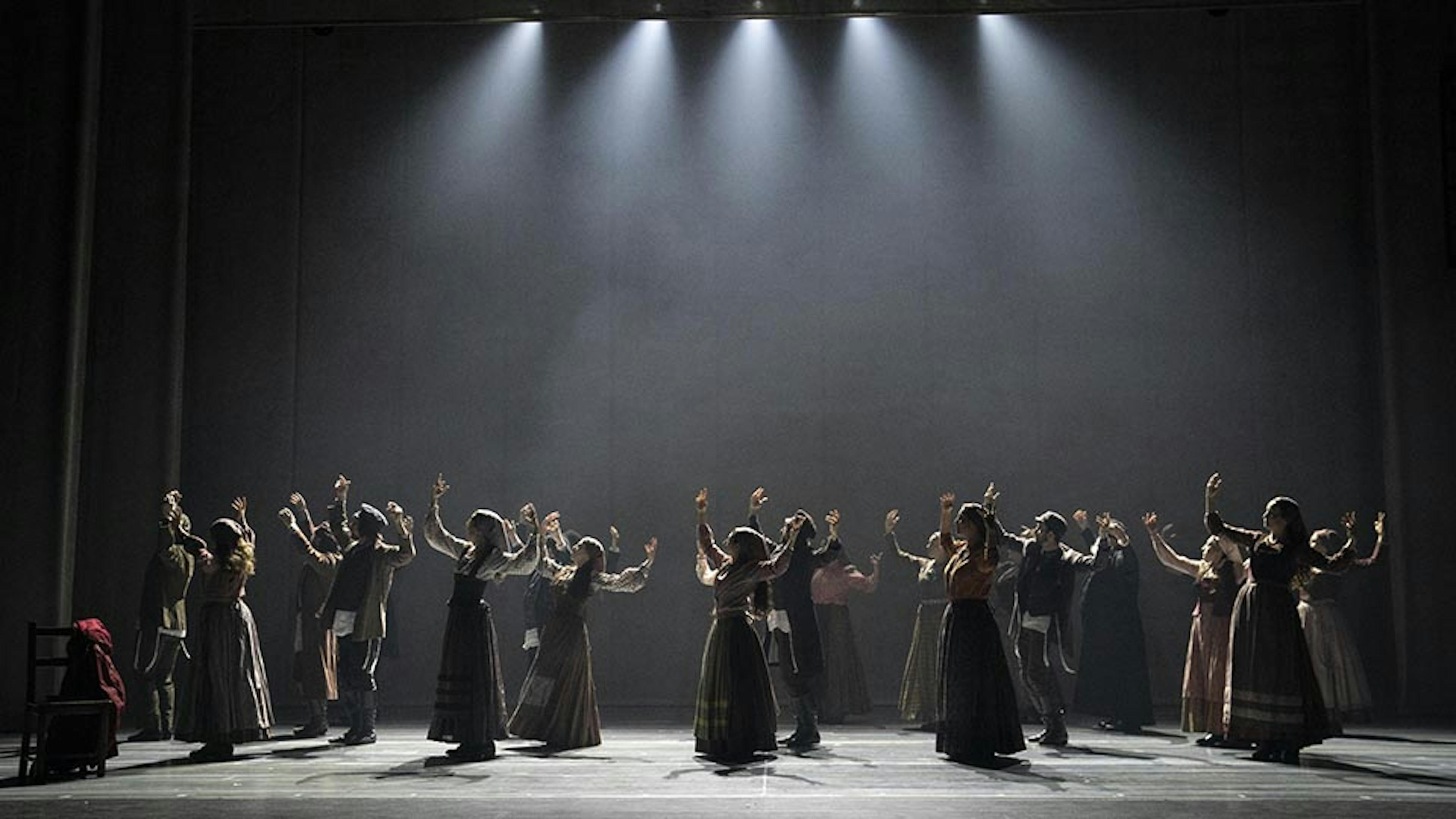 The company of Fiddler on the Roof