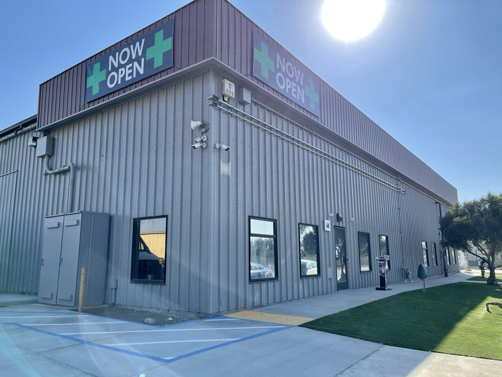 Higher Level Greenfield Outside