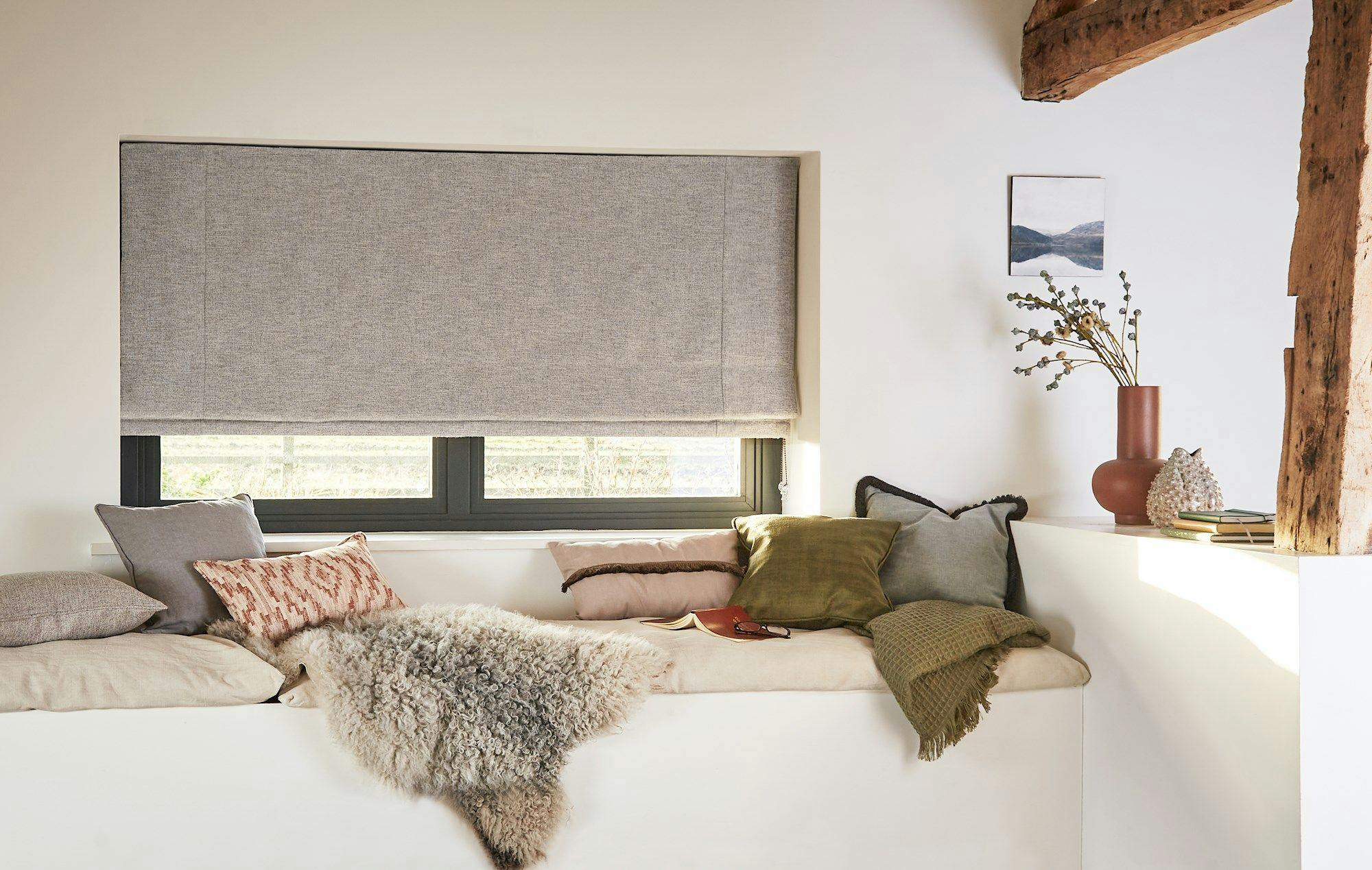Calm living Nest Pewter Roman blind