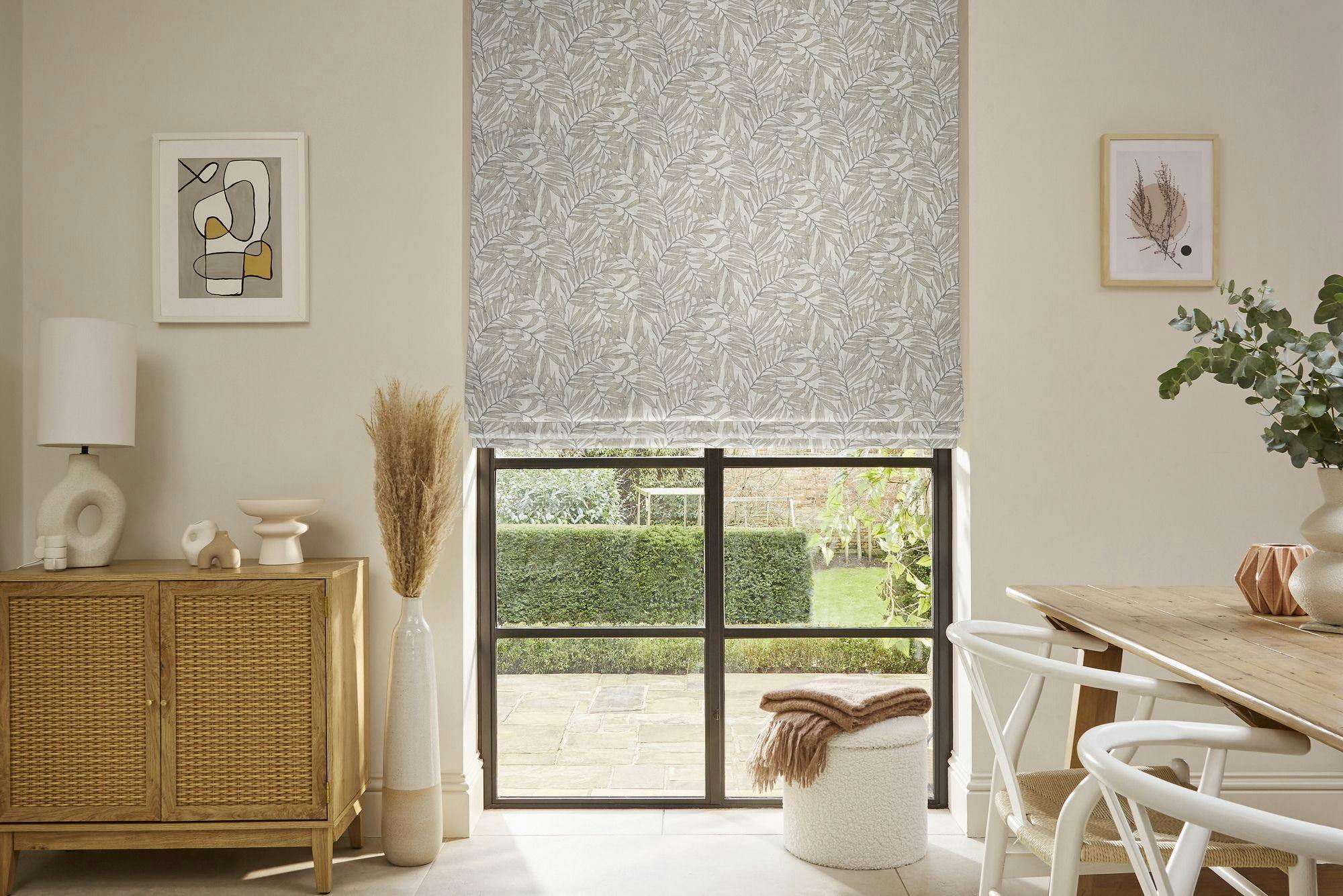 ROMAN BLIND LAUREL PUMICE