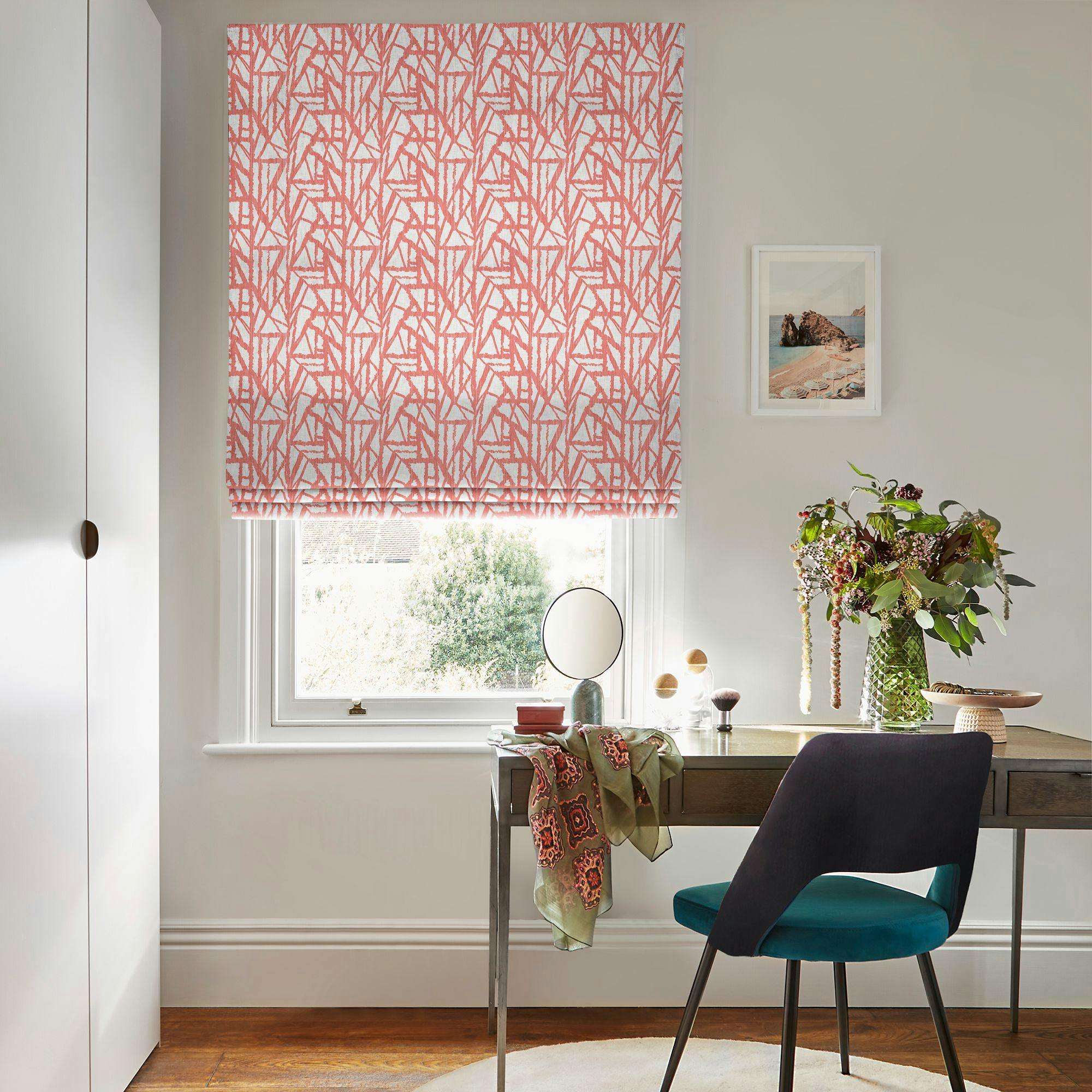 Roomset Roman Blind Alder Red in the Study