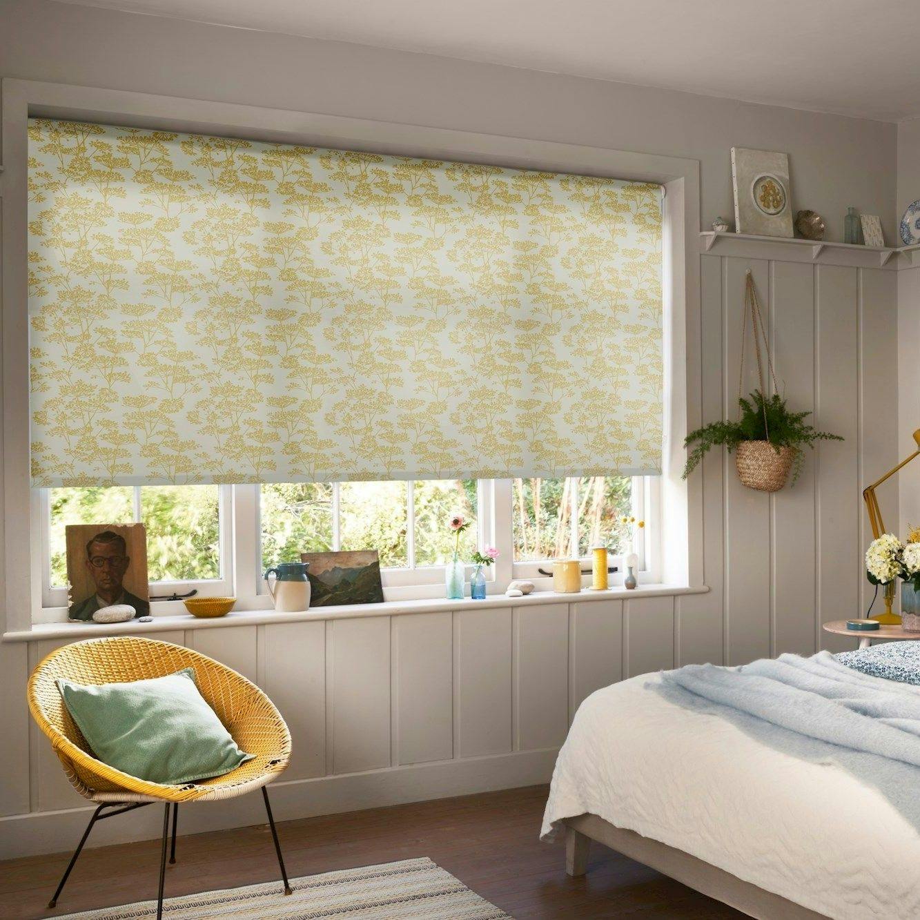 polly honey roller blind in cosy bedroom