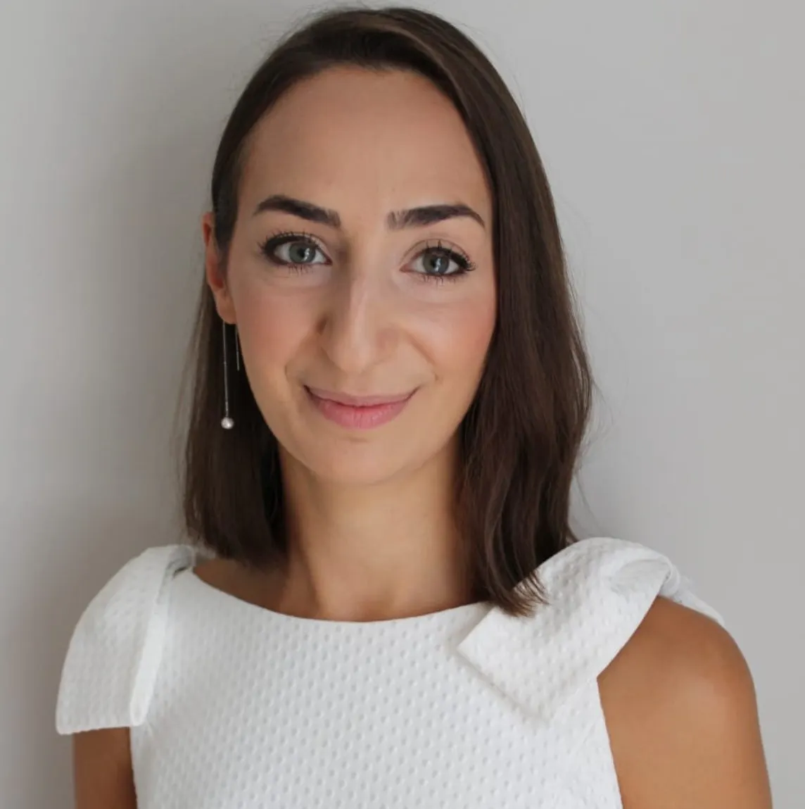 Elena Mellowes headshot