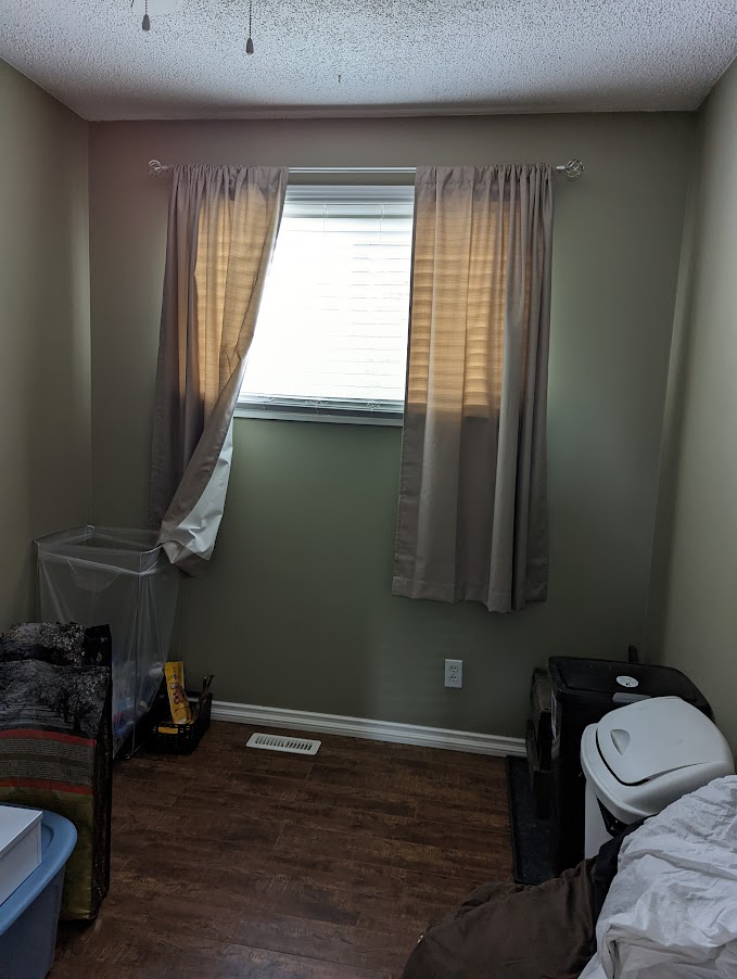Small bedroom prior to renovation