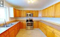 Unstaged kitchen realtor image