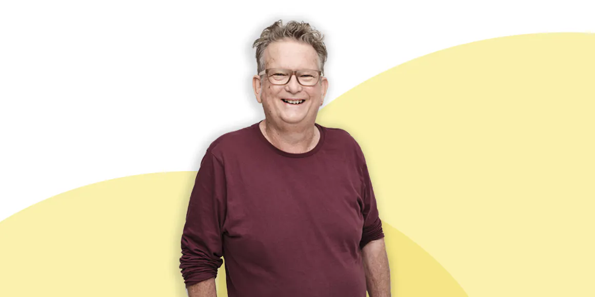 An image of Craig smiling directly to the camera.