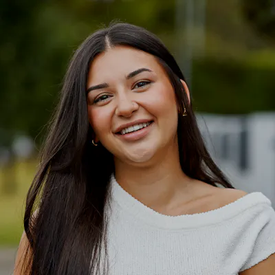 Hireup support worker Allyah's profile picture.