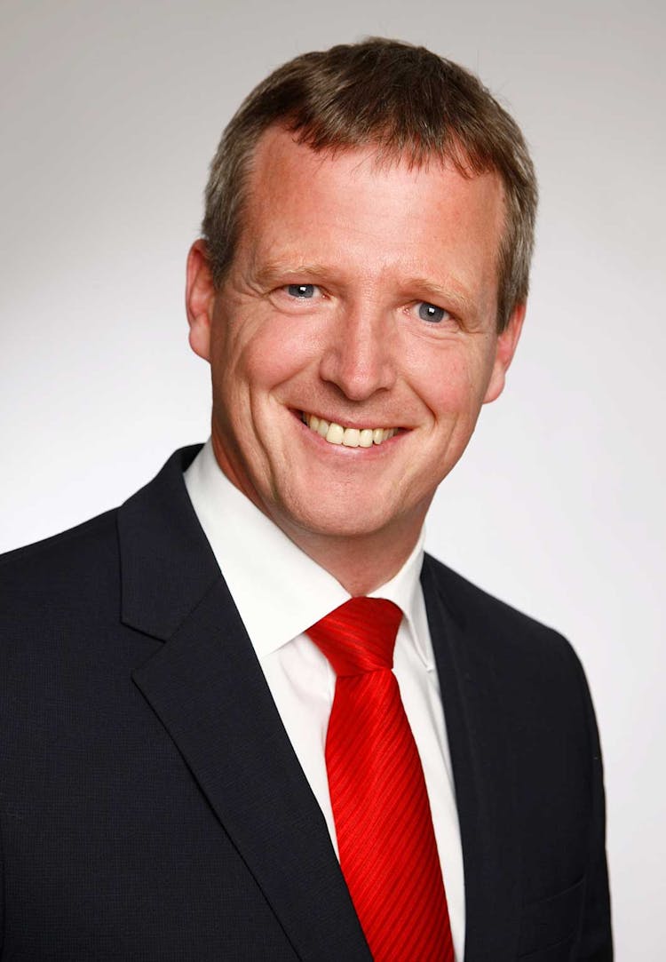https://images.prismic.io/hoff-webpage/11303ffe-dd9a-4960-b123-584308a5f3ed_juergen_zitzmann.jpeg?auto=compress,format
