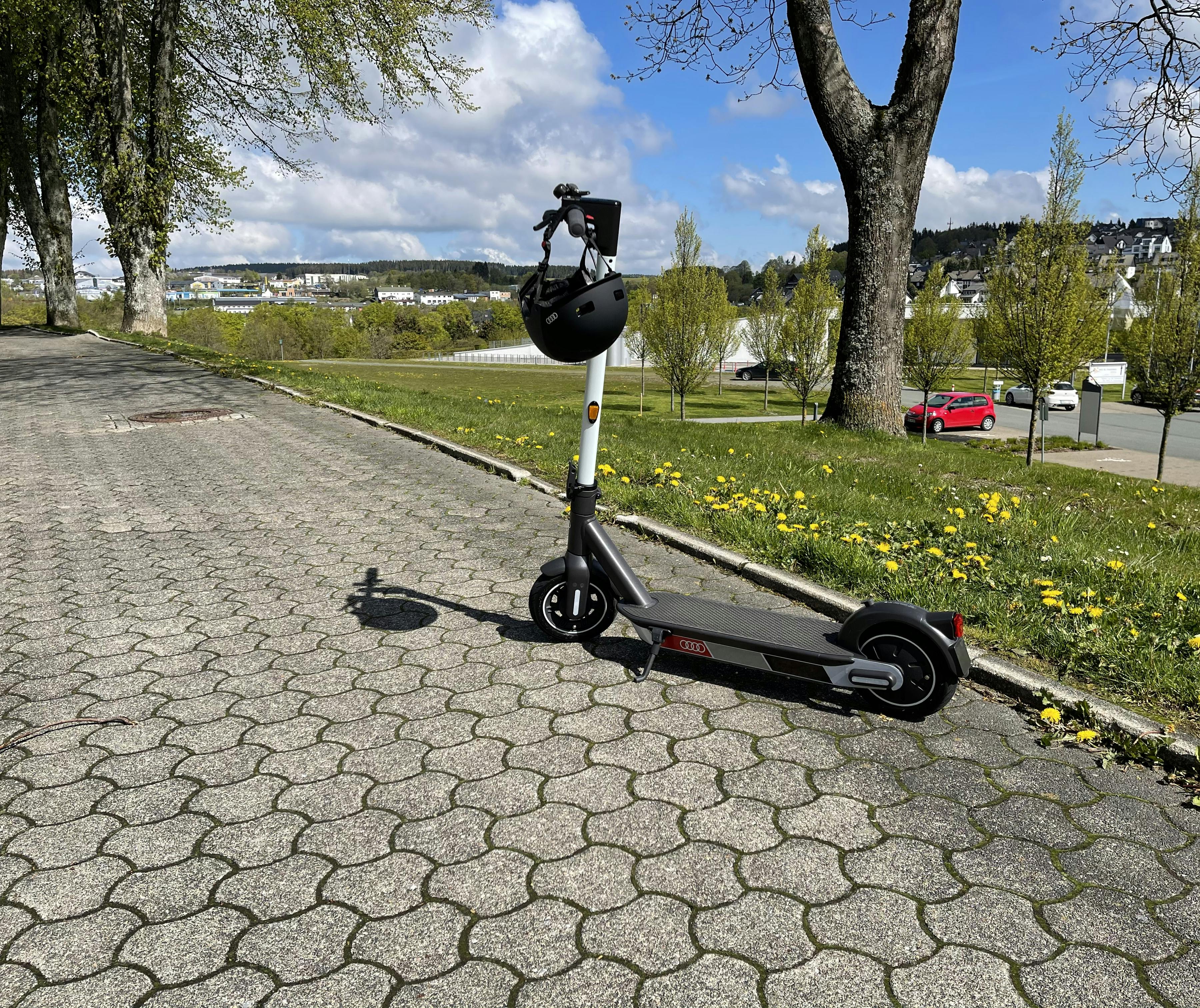 Jetzt den Audi e-scooter monatlich finanzieren bei Ihrem Autohaus Hoffmann.