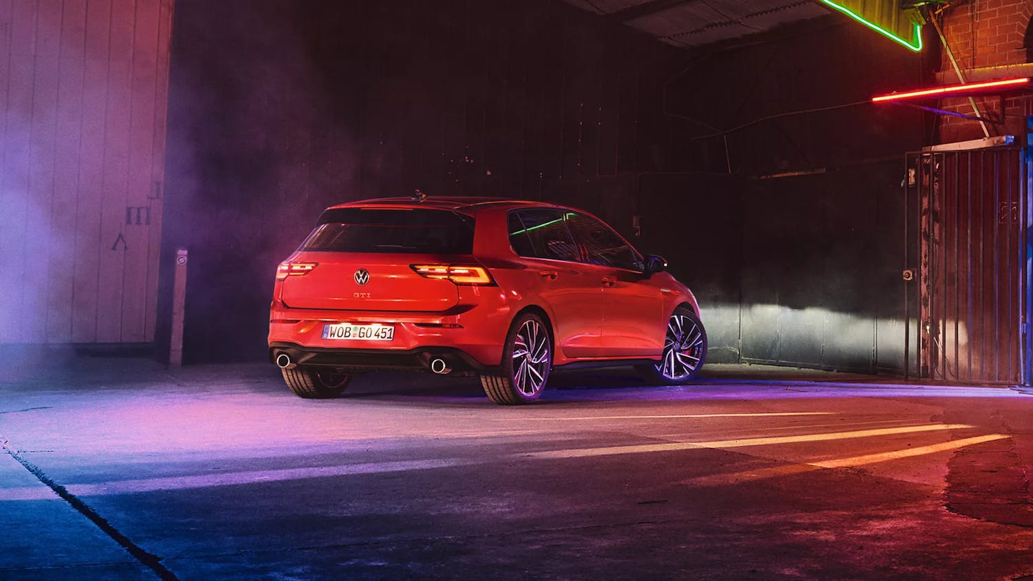 Der Golf GTI sorgt für Aufsehen. Bei Autohaus Hoffmann im Gewerbeleasing ab 249 € monatlich.