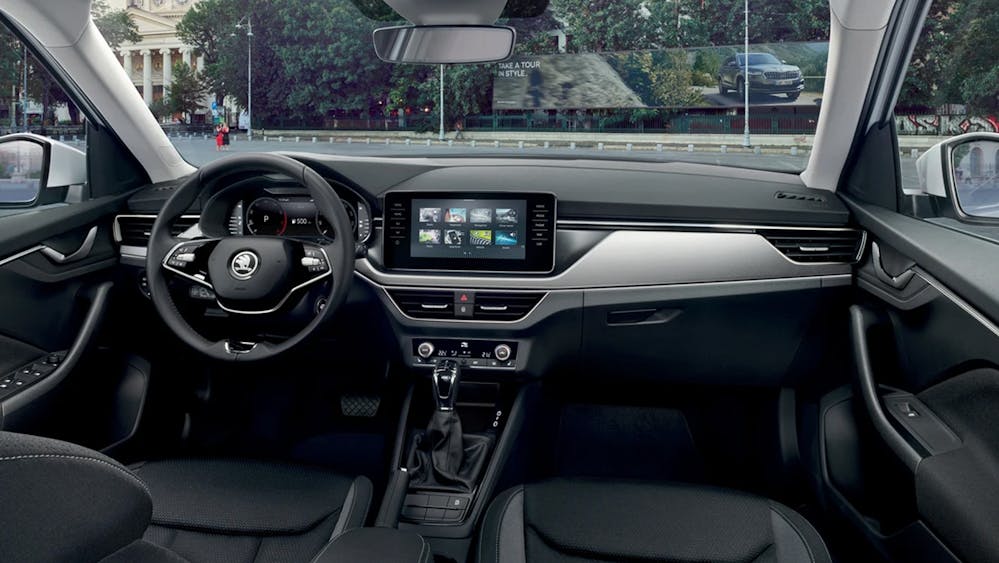 Bei Autohaus Hoffmann ist der Škoda Kamiq Essence bereits ab 160 € monatlich im Gewerbelasing erhältlich. 