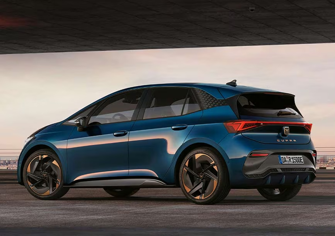 Detailaufnahme des Lenkrads im CUPRA Born