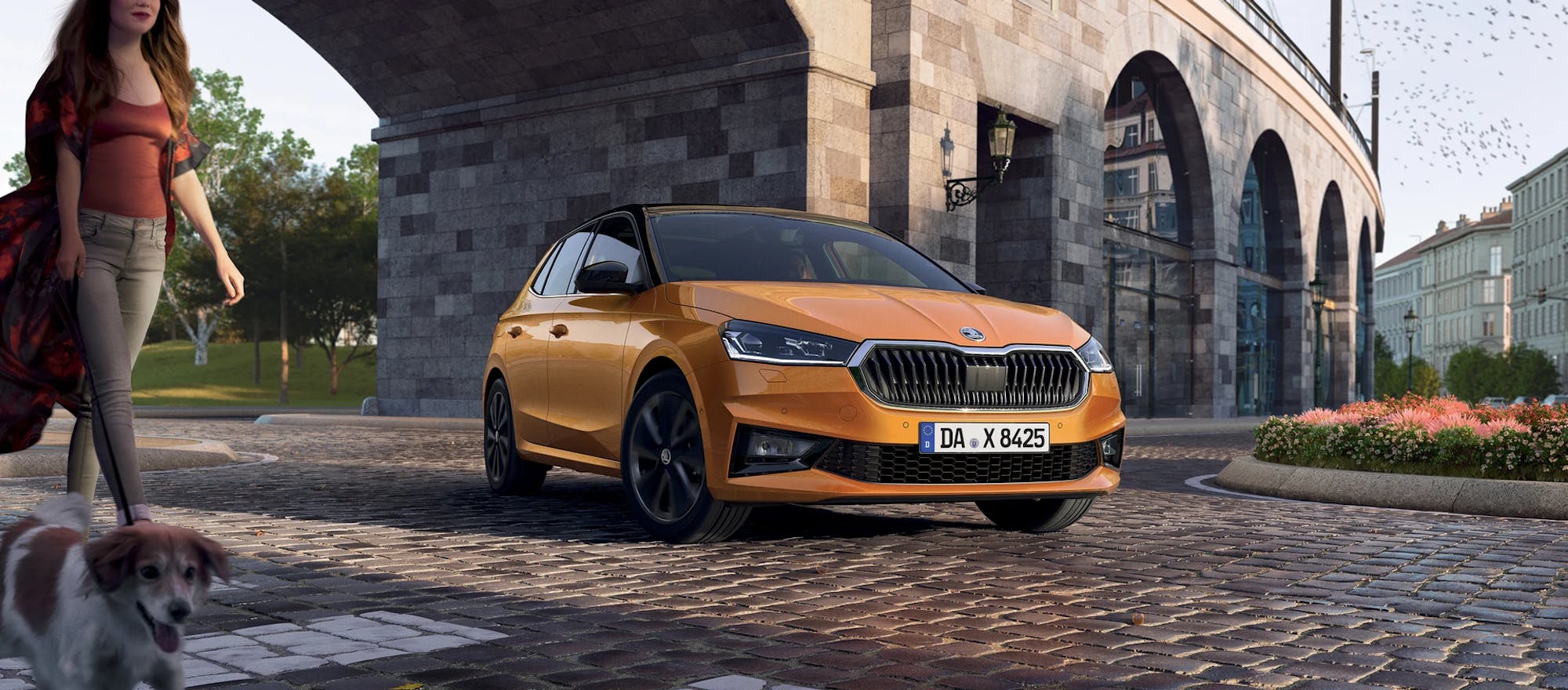 ŠKODA Fabia fährt auf der Straße